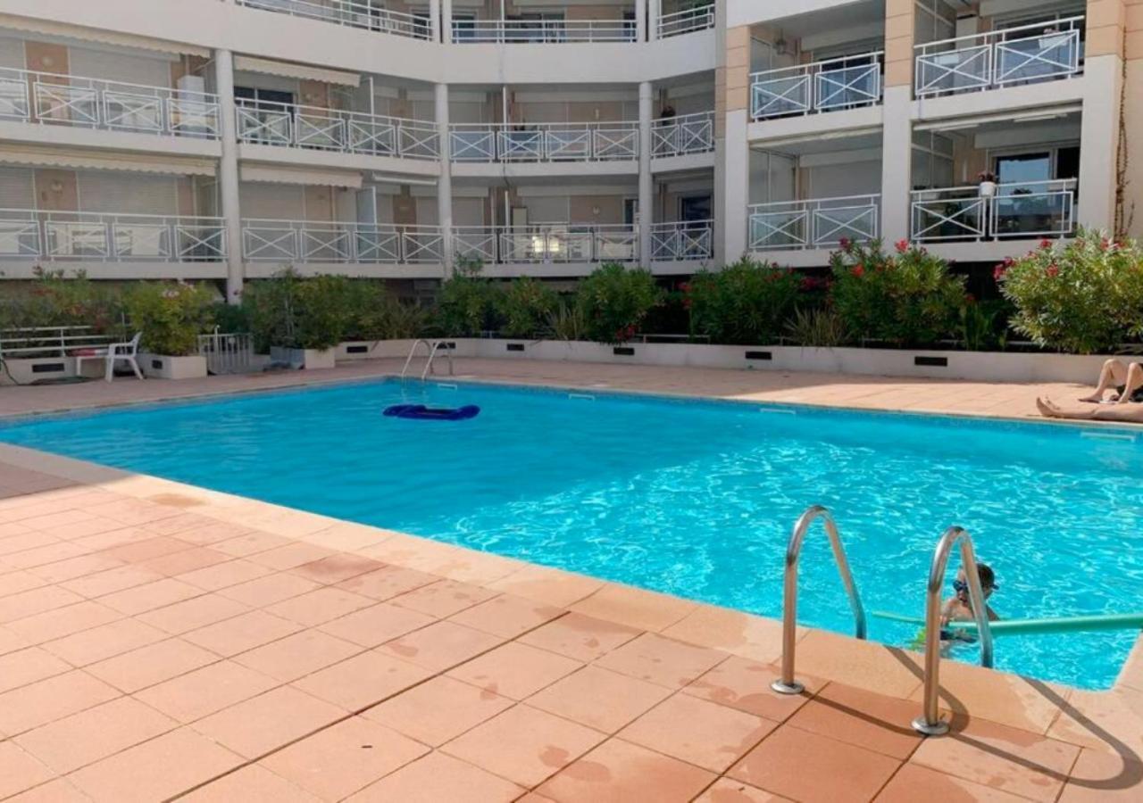 Amour Azur Appartement Pour 2 Avec Jacuzzi Et Terrasse A 2 Minutes De La Mer Vallauris Exterior foto